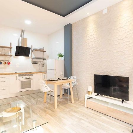 Vialia Suites Cinema Малага Екстериор снимка