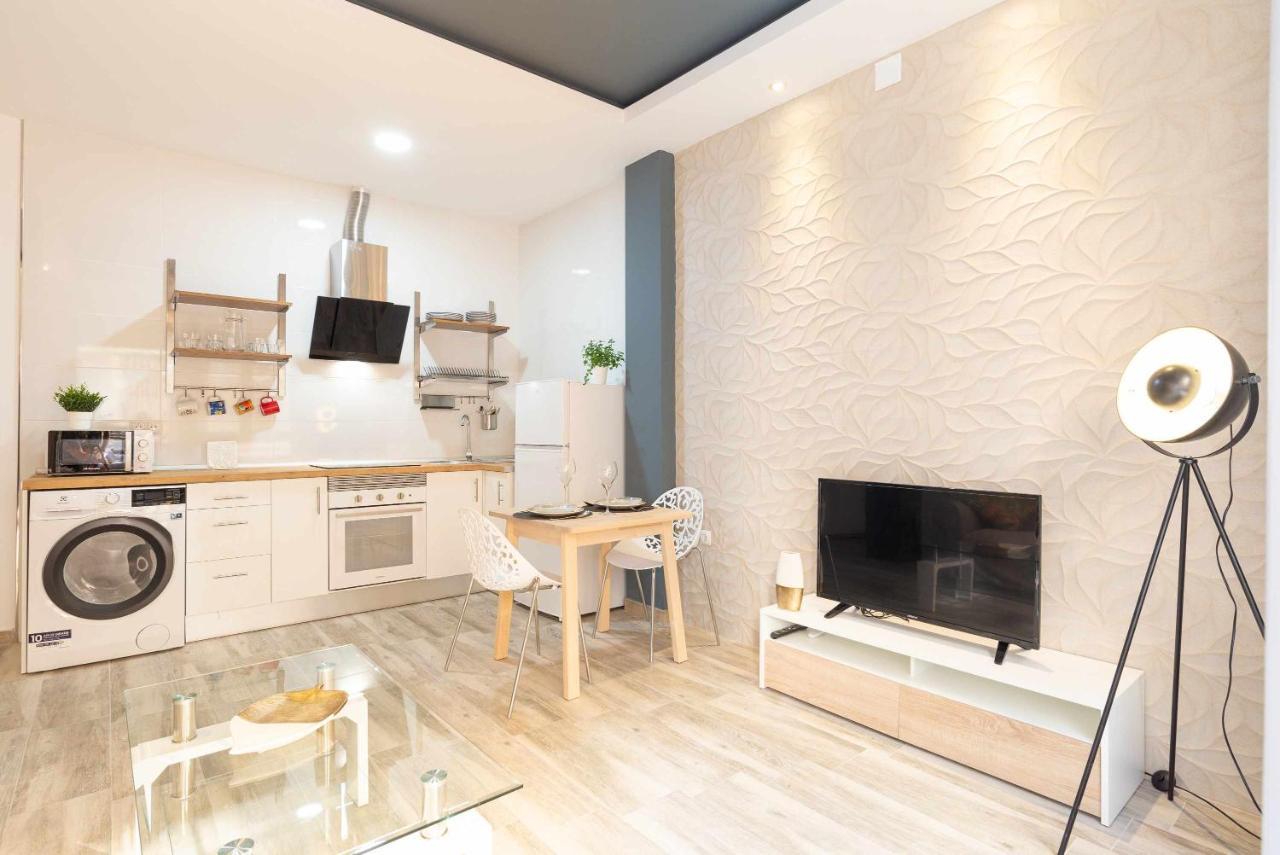 Vialia Suites Cinema Малага Екстериор снимка