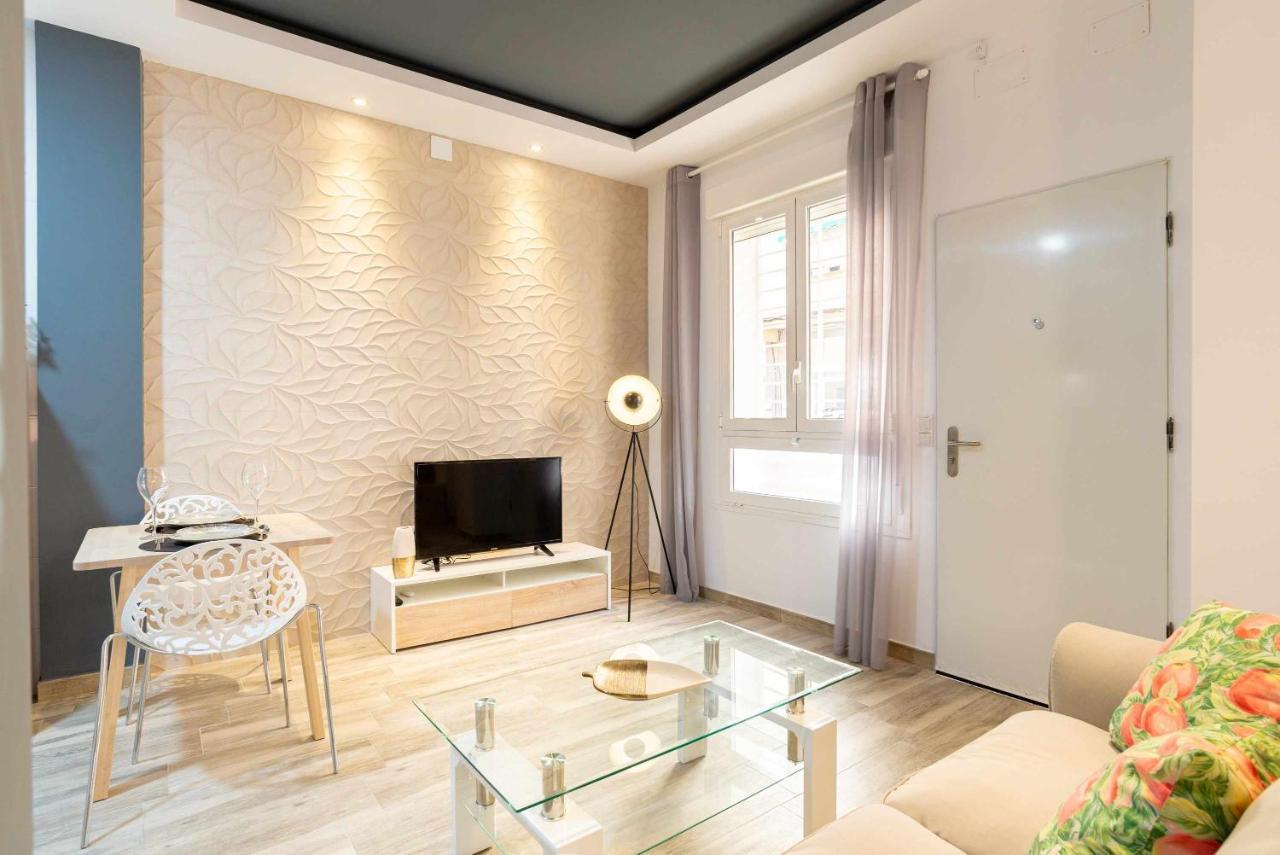 Vialia Suites Cinema Малага Екстериор снимка